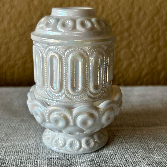 Mini L.E. Smith Mould Moon & Star Courting Fairy Lamp- Milk Glass Carnival - Wei - Picture 2 of 5